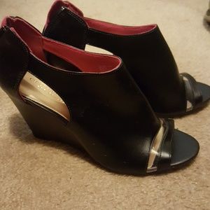 New Christian Siriano Black Wedges